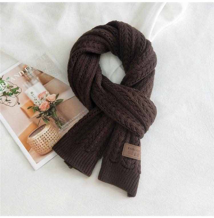 Flettestrikket ull skjerf