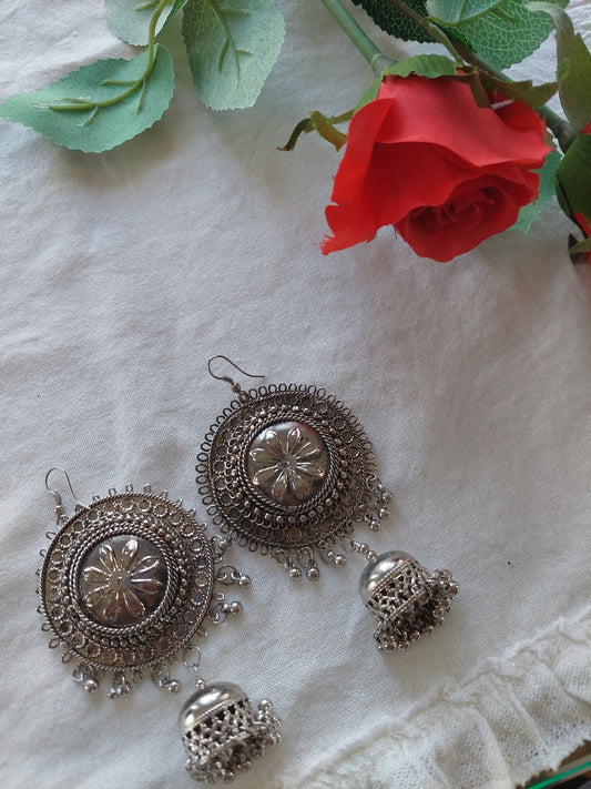 ØREPYNT I INDISK STIL