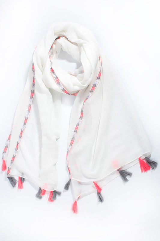 LUFTIG SKJERF I HVIT FARGE MED ROSA OG GRÅ DUSKER