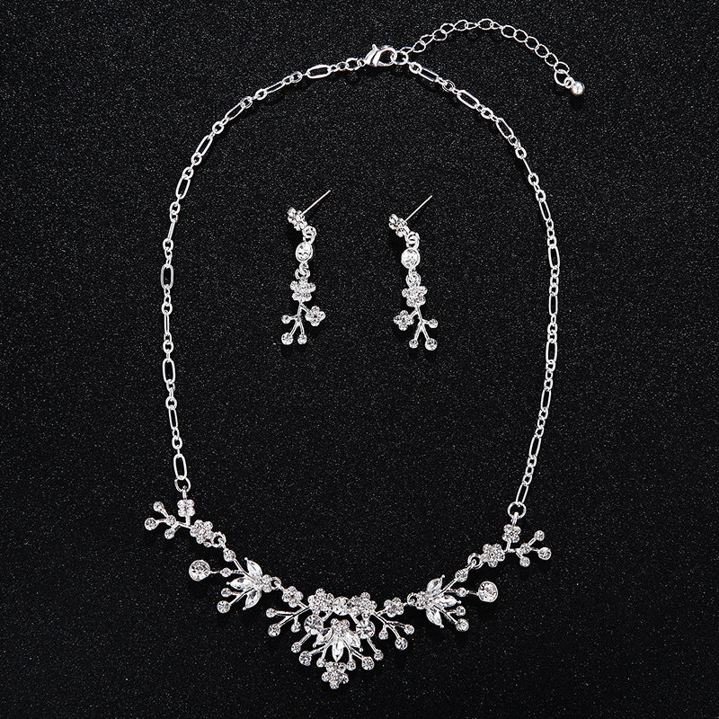 Smykkesett med matchende ørepynt