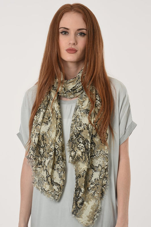 Skjerf naturell slangetrykk