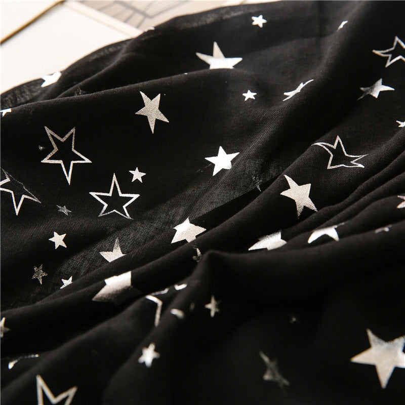 PRINTET SKJERF I SVART FARGE