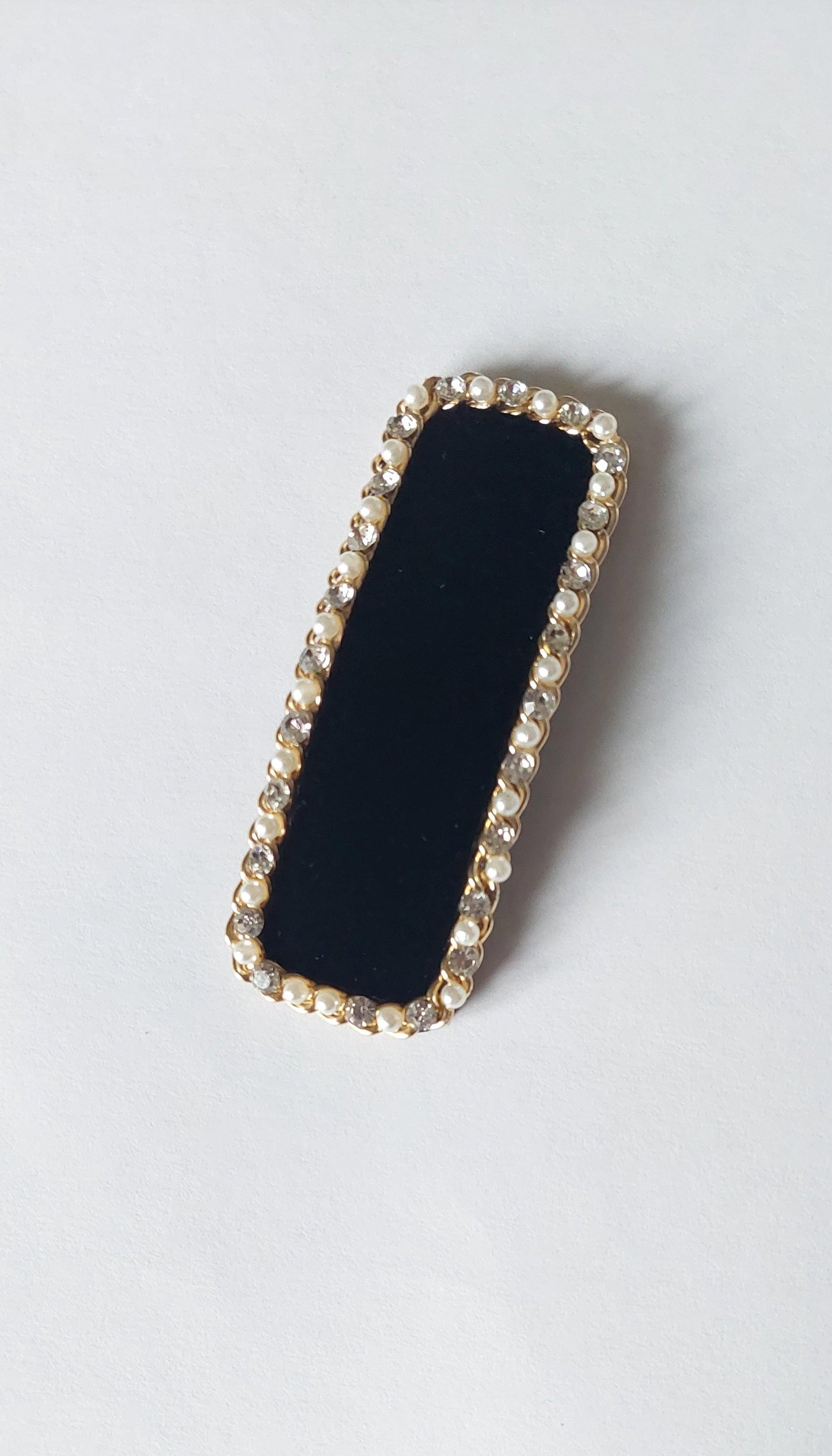 BLACK VELVET PEARL HÅRSPENNE