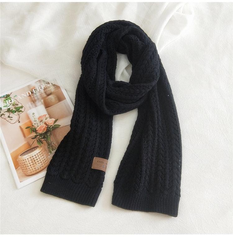 Flettestrikket ull skjerf