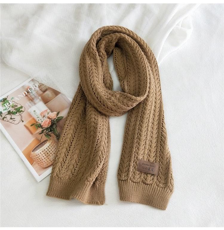 Flettestrikket ull skjerf