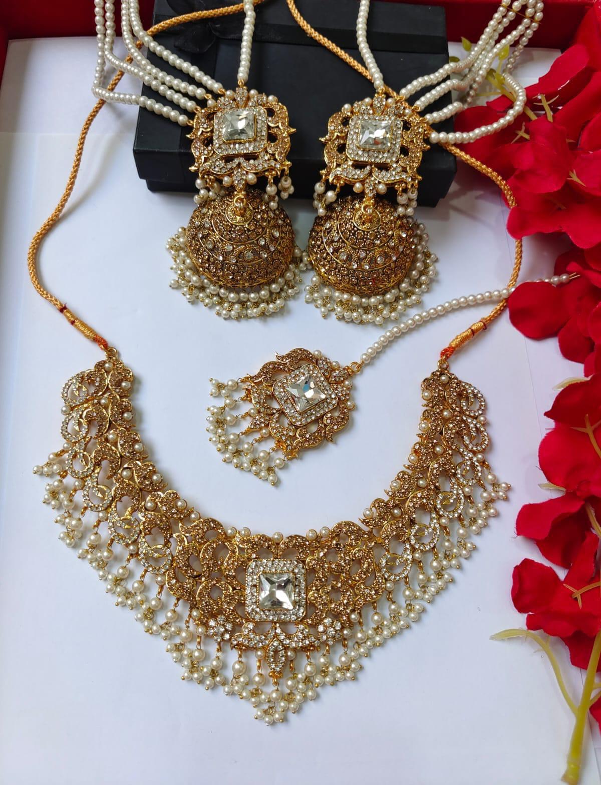 GOLDEN SHINY JEWELERY SET
