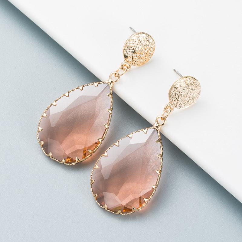 DRÅPEFORMET VAKKERT ØREPYNT