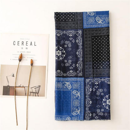 ELEGANT SKJERF I SVART OG BLÅTT FARGE