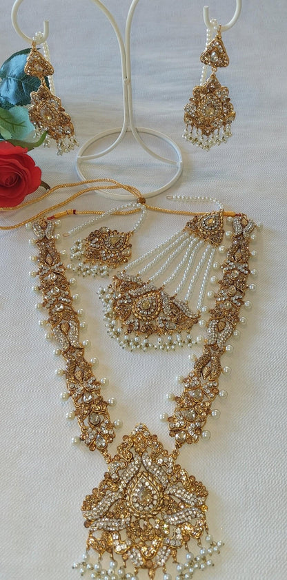 EXCLUSIVE HANDMADE BRIDAL SET