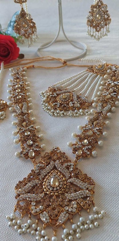EXCLUSIVE HANDMADE BRIDAL SET