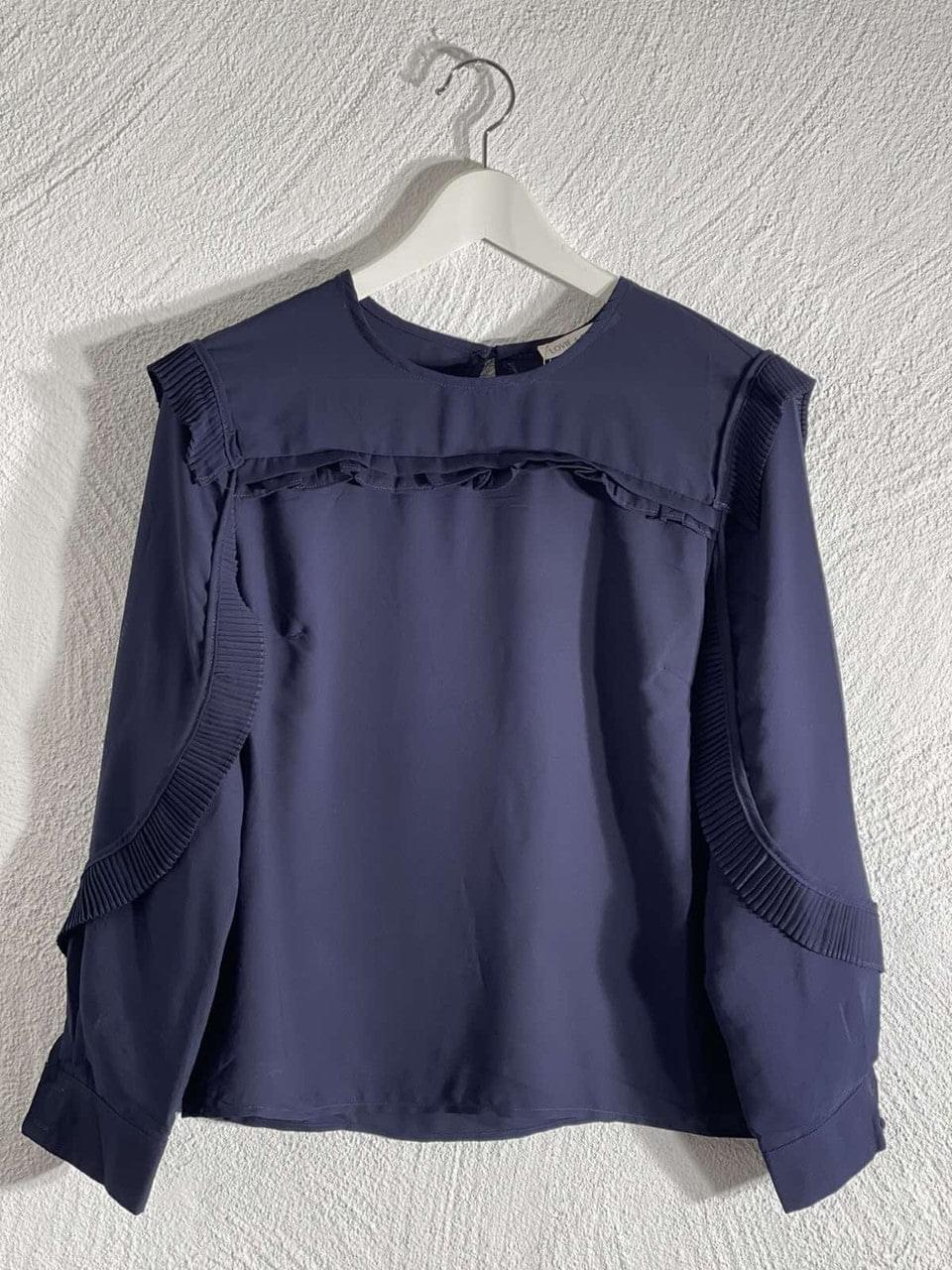 Elegant bluse i fin blåfarge