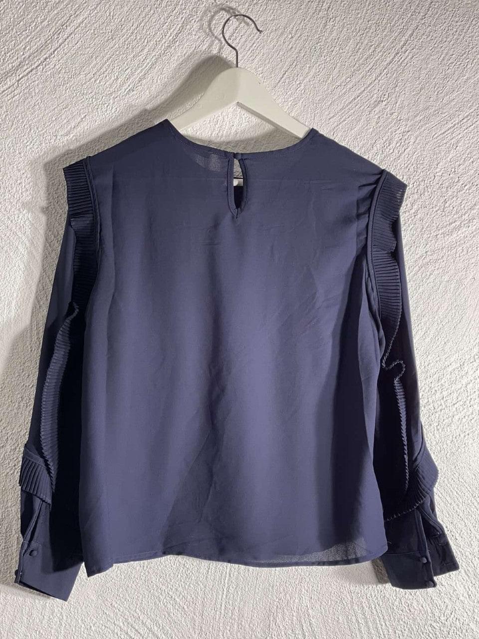 Elegant bluse i fin blåfarge