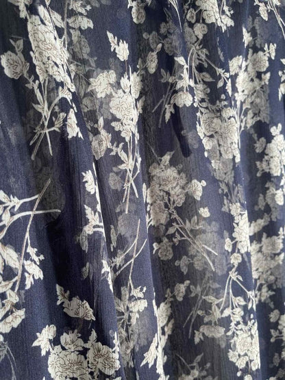 Blomstret gjennomsiktig bluse