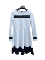 A-lineskåret kjole i polyester