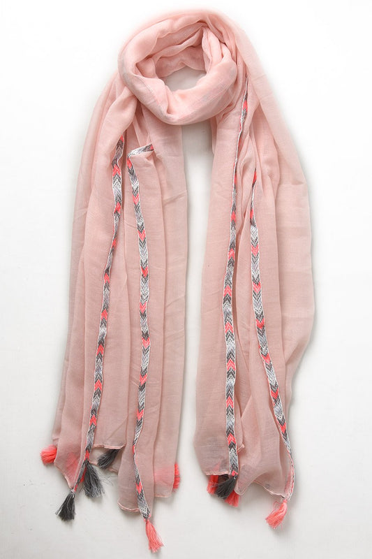 Rosa skjerf med busker i rosa og grå farge