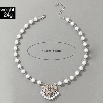 PENDANT HALSKJEDE MED PERLER