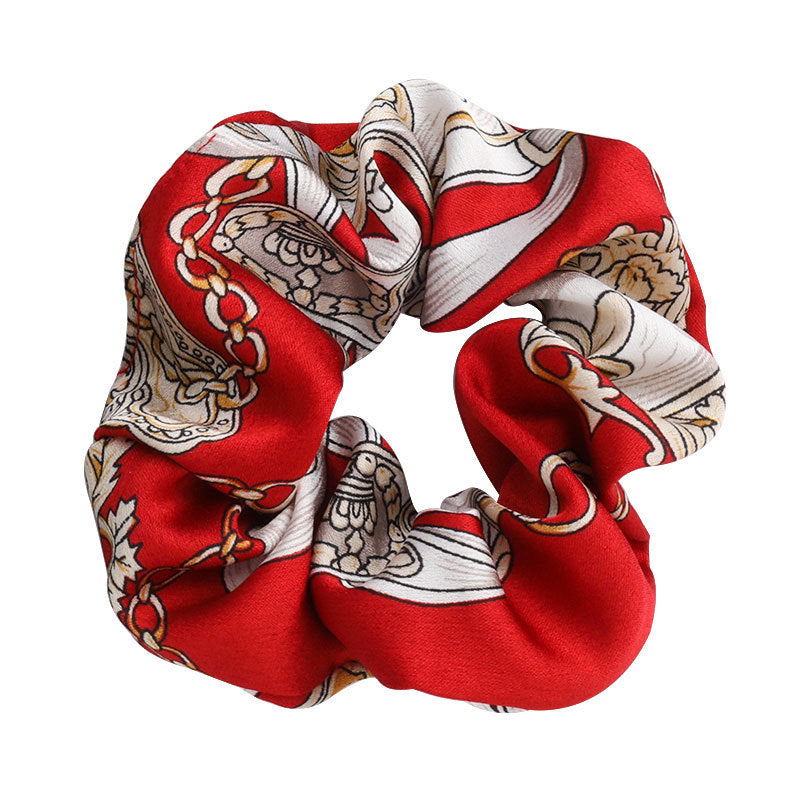 Scrunchies i vakre farger og mønster