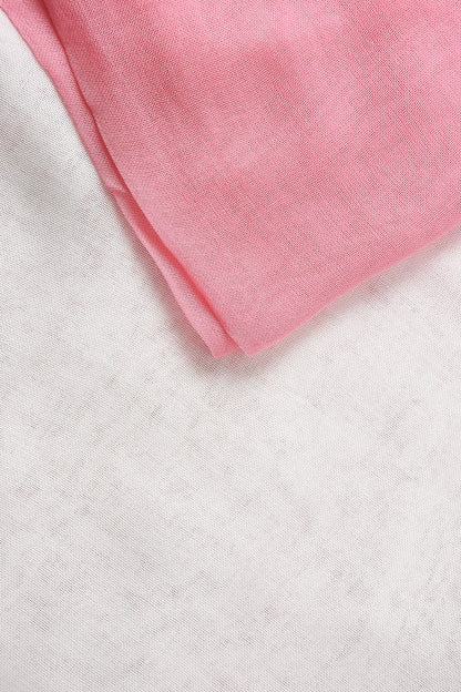 SKJERF I ROSA OG HVIT FARGE