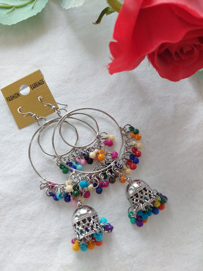 Mutifarget vakkert ørepynt