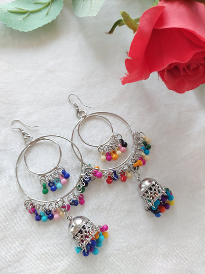 Mutifarget vakkert ørepynt