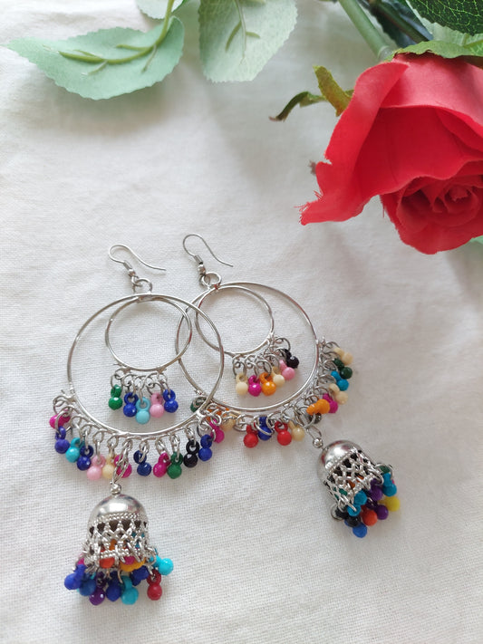 Mutifarget vakkert ørepynt