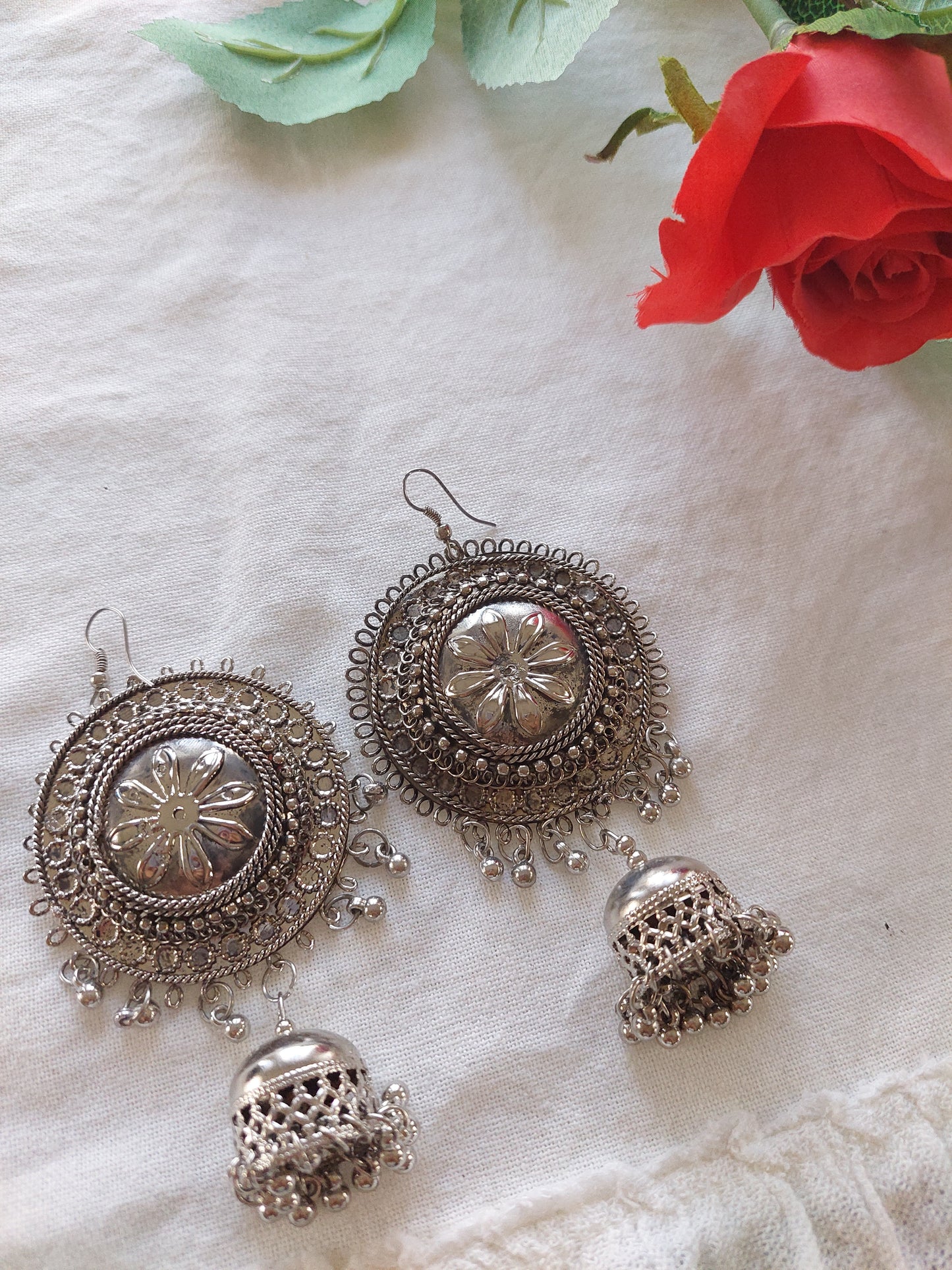 ØREPYNT I INDISK STIL