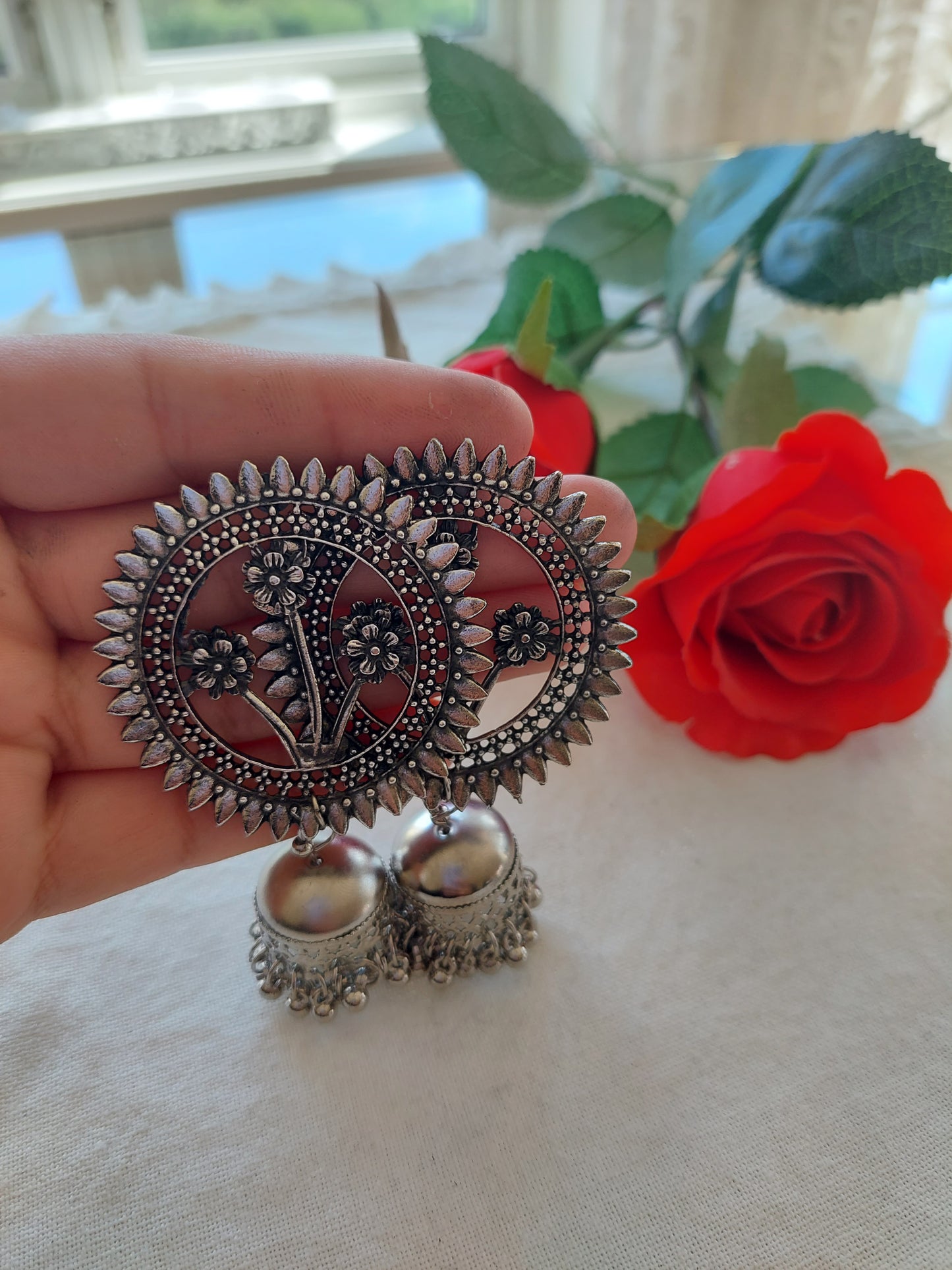 ØREPYNT I SØLVFARGE