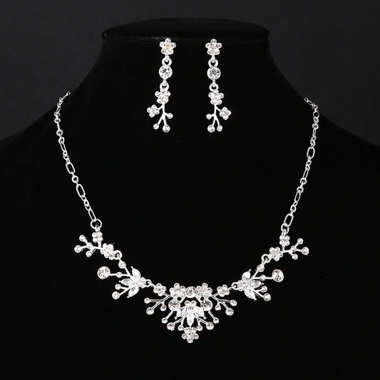 Smykkesett med matchende ørepynt