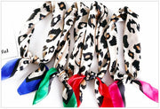 Tørkle Leopard print i Satin Silk Blå | Youtrend