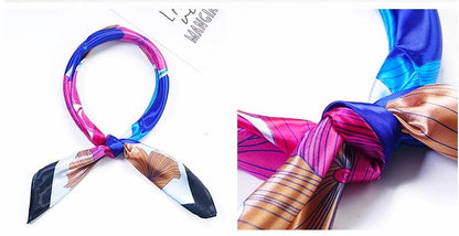 Tørkle Lotus print i Satin Silk feel Blå | Youtrend