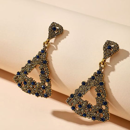 VAKKERT ØREPYNT MED BLÅ STONES