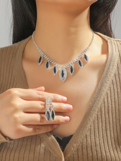 RHINESTONE SETT MED HALSKJEDE OG ØREPYNT