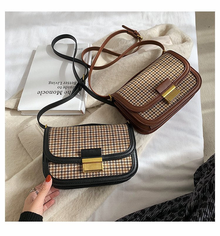 Skulderveske i rutemønster