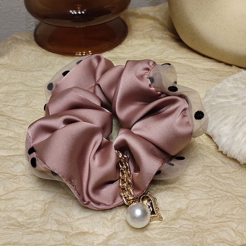 Silkemyke scrunchies i vakre farger