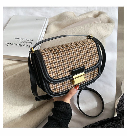 Skulderveske i rutemønster