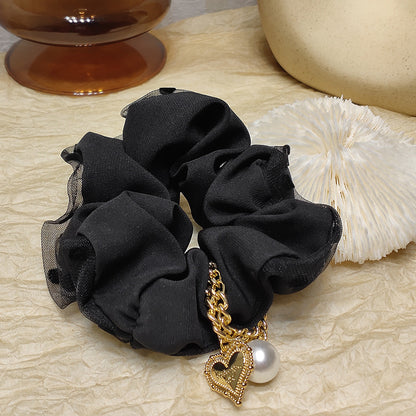 Silkemyke scrunchies i vakre farger