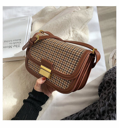 Skulderveske i rutemønster