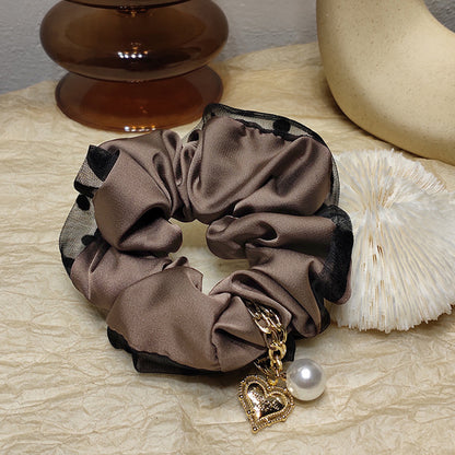 Silkemyke scrunchies i vakre farger