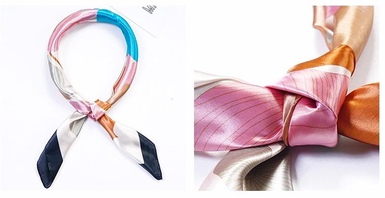 Tørkle Lotus print i Satin Silk feel Rosa | Youtrend