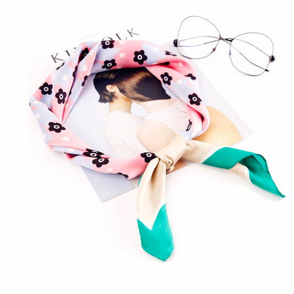 Tørkle med Blomster print i Satin Silk Grønn | Youtrend