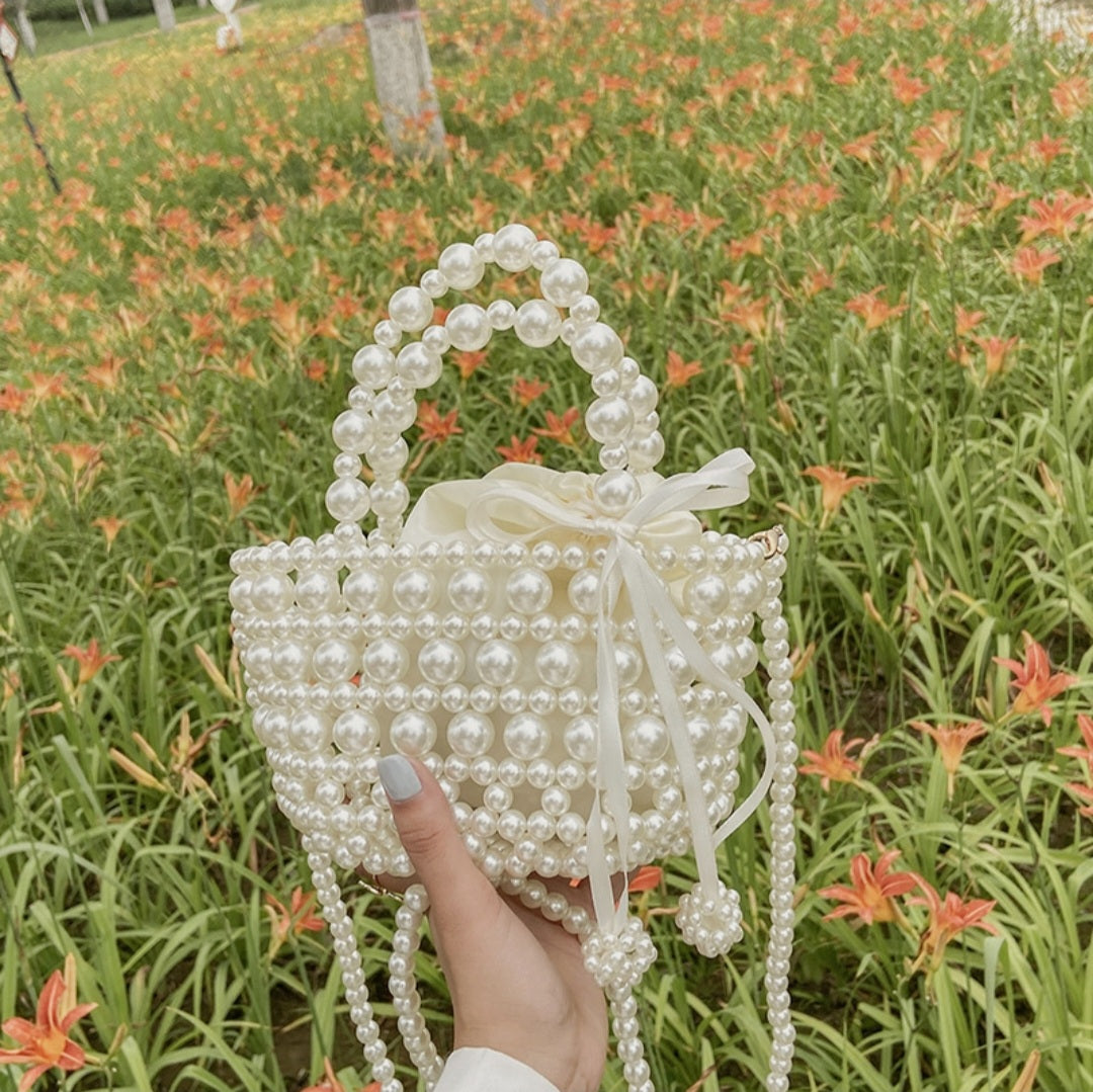 PEARL BASKET BAG